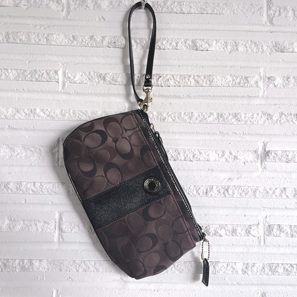 Coach canvas wristlet - Picture 7 of 8